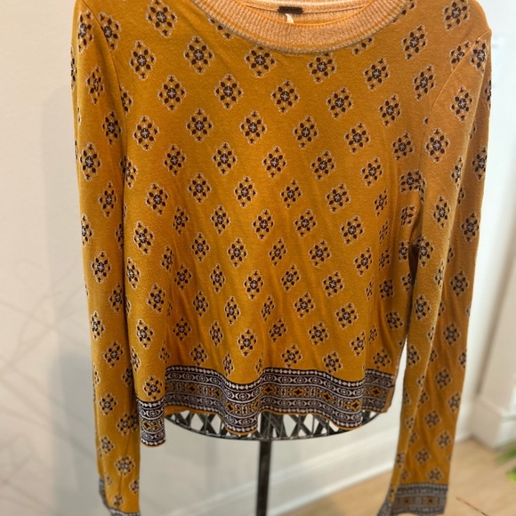 Free People - Yellow/Large/Crop- sweater - Picture 1 of 5